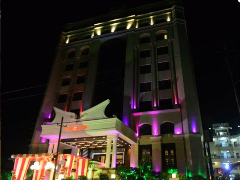 Hotel Vijay Intercontinental Kanpur Exterior foto
